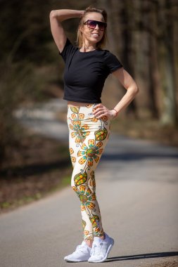 Luxury women&#39;s sports leggings with a high Spirit waist